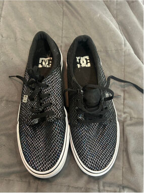 Women's DC Shoes Black Iridescent Sneakers Size 7.5